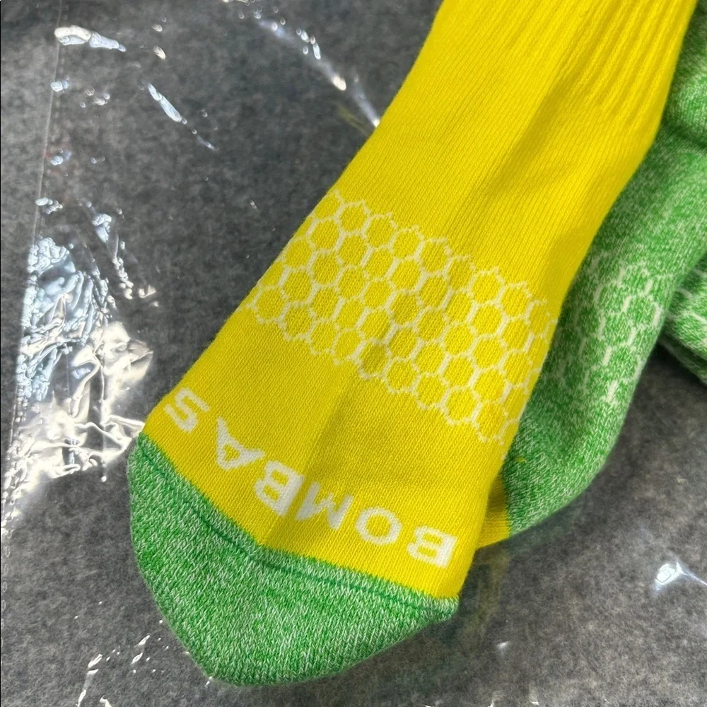 Bombas Sesame Street green and yellow  Colorful Character Socks youth